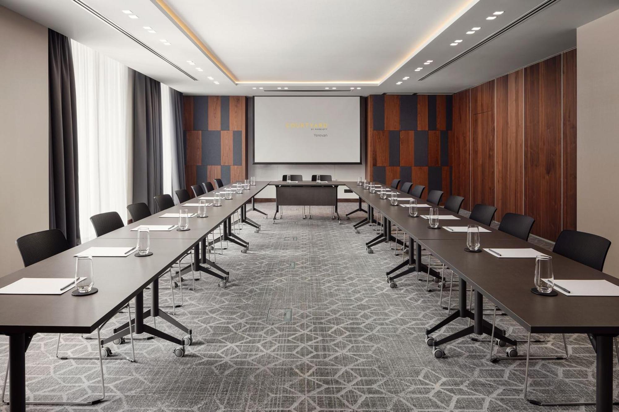 Hotel Courtyard By Marriott