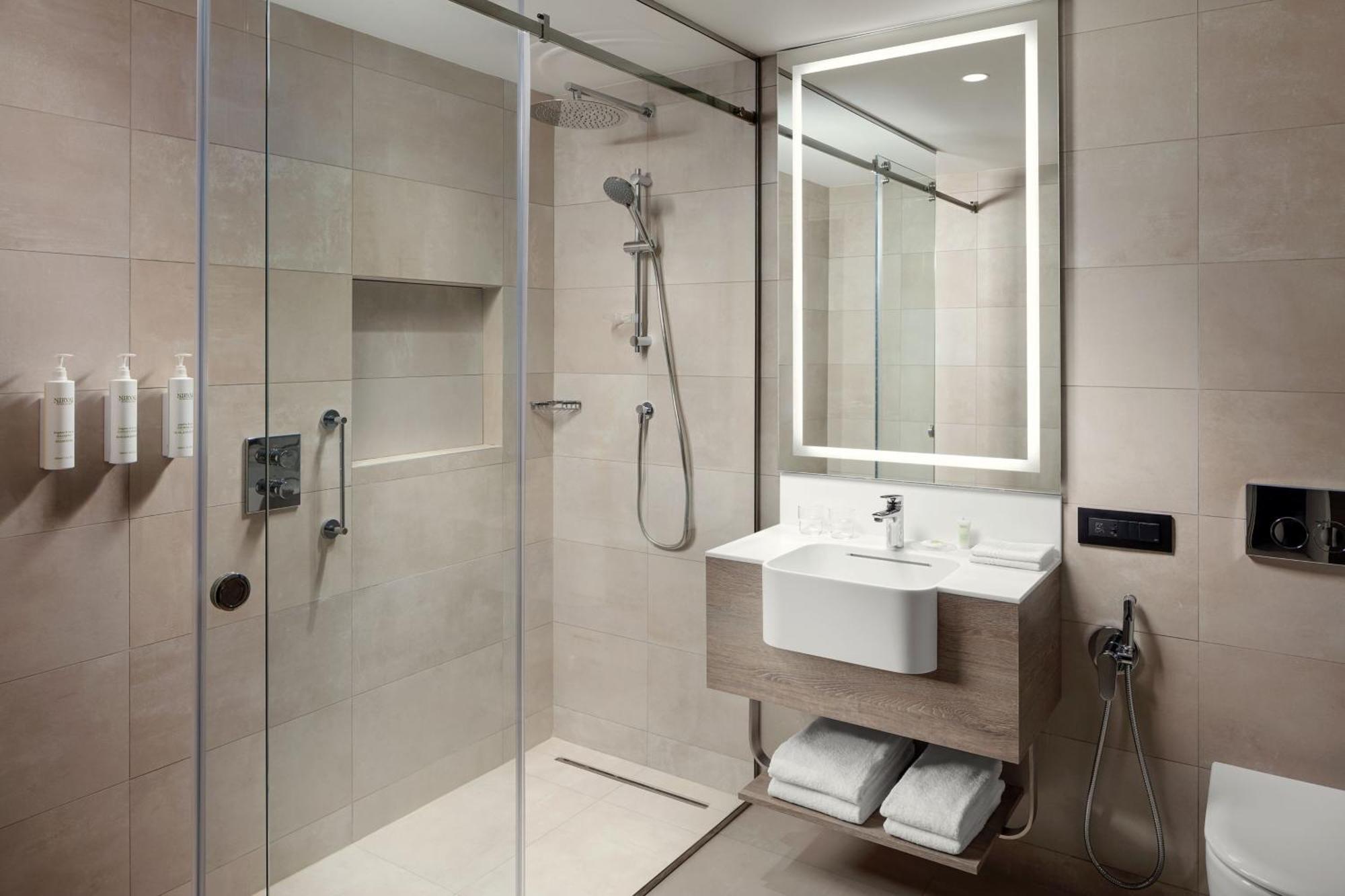 Courtyard By Marriott Hotel